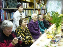 Уже стало традицией отмечать День пожилых людей в библиотеке